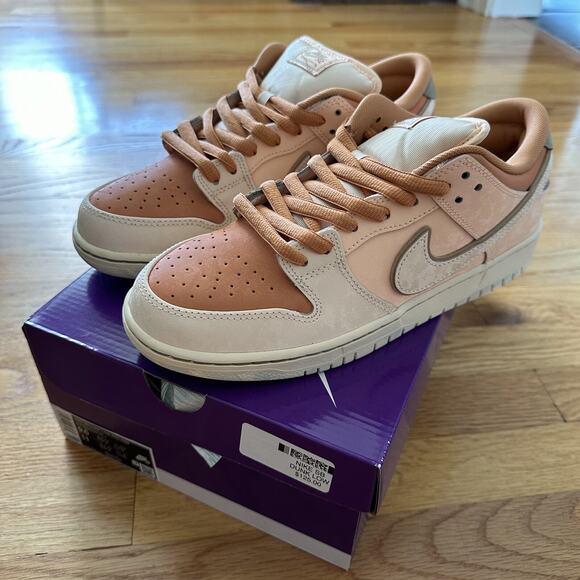 Nike SB Dunk Low Shoes Men’s 9.5 Trocadéro Gardens Paris main image 5